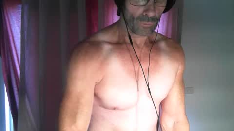 Snapshot of monsterdildos chatting on 06/11/26, 04:32 monsterdildos online show from 06/11/26, 04:32