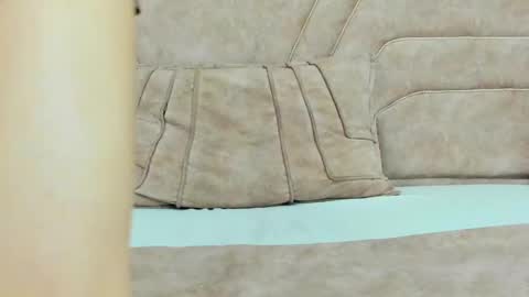 Snapshot of monsterhole91 chatting on 12/30/24, 01:36 Linda Darling online show from 12/30/24, 01:36