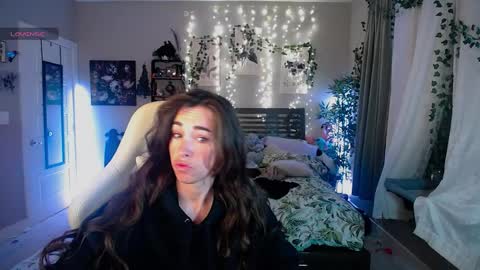 Snapshot of monstrumologist chatting on 01/15/25, 02:06 Lydia Mooney online show from 01/15/25, 02:06