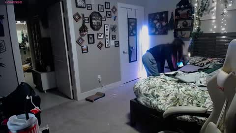 Snapshot of monstrumologist chatting on 01/24/25, 02:28 Lydia Mooney online show from 01/24/25, 02:28