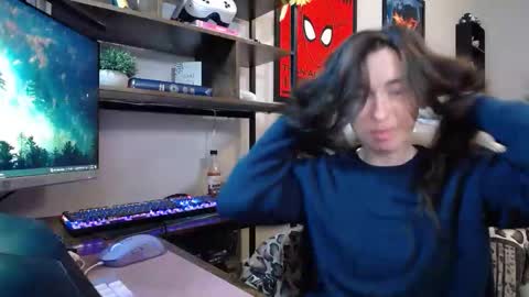 Lydia Mooney online show from 12/04/25, 01:15