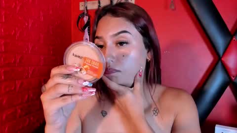 Monttserratt online show from 10/17/25, 08:11