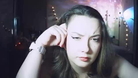 moodiemira online show from 10/25/25, 12:40