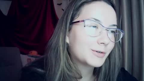 moodiemira online show from 11/12/25, 07:03