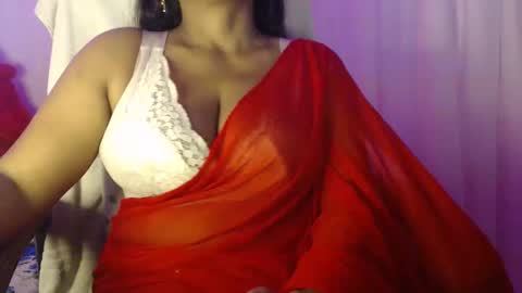 Snapshot of moody_maya chatting on 09/19/25, 12:50 Maya online show from 09/19/25, 12:50