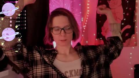 Roxy online show from 11/17/25, 08:03