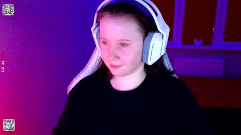 Lola online show from 02/09/26, 03:49