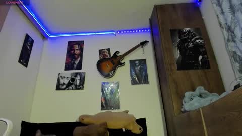 Luna online show from 03/18/26, 11:08