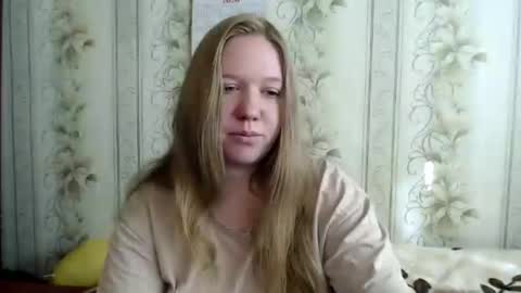 Snapshot of moon_linght000 chatting on 07/13/26, 02:03 moon_linght000 online show from 07/13/26, 02:03