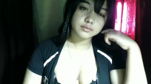 Snapshot of moon_of_desirexx chatting on 09/20/25, 09:32 Joy online show from 09/20/25, 09:32