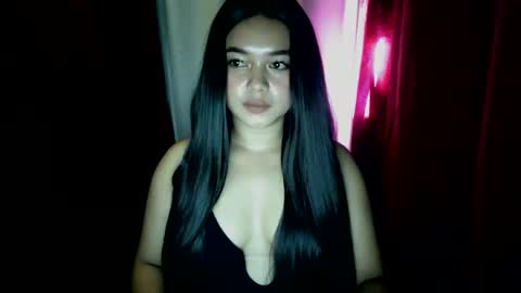 Snapshot of moon_of_desirexx chatting on 10/28/25, 08:44 Joy online show from 10/28/25, 08:44