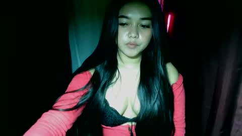 Snapshot of moon_of_desirexx chatting on 10/30/25, 12:39 Joy online show from 10/30/25, 12:39