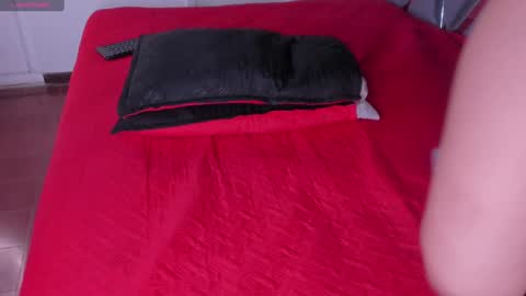 Luna  online show from 01/21/25, 09:46