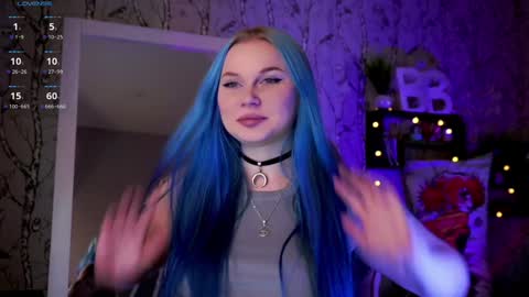 Emilia online show from 02/05/25, 09:04