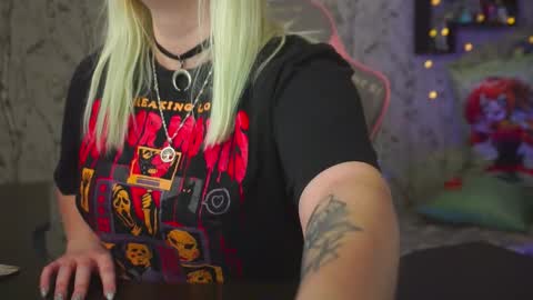 Emilia online show from 02/03/26, 06:22