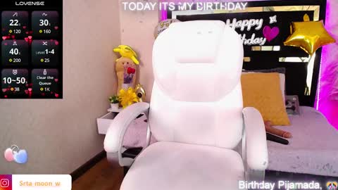 Moon Water   online show from 02/07/25, 10:19