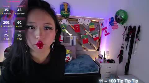 Snapshot of moon_water__ chatting on 06/22/26, 10:34 Moon Water online show from 06/22/26, 10:34