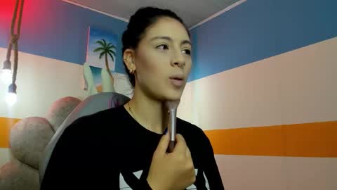 Winy online show from 10/31/25, 11:44