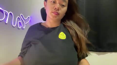 moona_luna21 online show from 10/20/25, 01:33