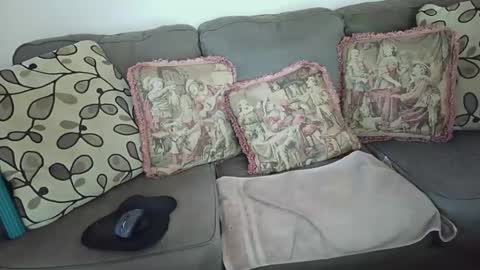 moondanceraa online show from 10/08/25, 10:51