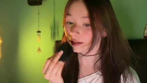 Snapshot of moonfaced_ chatting on 04/12/26, 06:35 Ann online show from 04/12/26, 06:35