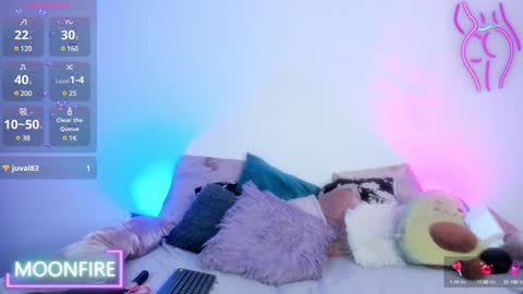 Snapshot of moonfiredance chatting on 12/11/24, 05:21 Nicky  online show from 12/11/24, 05:21