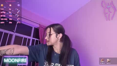 Snapshot of moonfiredance chatting on 02/19/25, 06:33 Nicky  online show from 02/19/25, 06:33