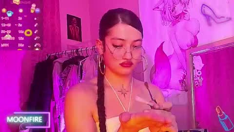 Snapshot of moonfiredance chatting on 09/29/25, 04:17 Nicky  online show from 09/29/25, 04:17