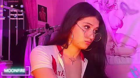 Snapshot of moonfiredance chatting on 10/02/25, 06:31 Nicky  online show from 10/02/25, 06:31