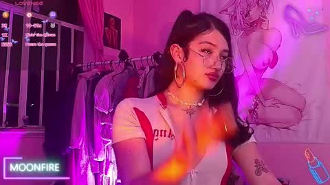 Snapshot of moonfiredance chatting on 10/03/25, 02:19 Nicky  online show from 10/03/25, 02:19