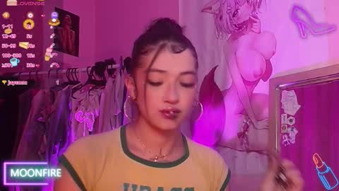 Snapshot of moonfiredance chatting on 10/21/25, 10:05 Nicky  online show from 10/21/25, 10:05