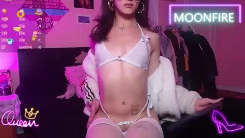 Snapshot of moonfiredance chatting on 05/04/26, 01:01 Nicky online show from 05/04/26, 01:01