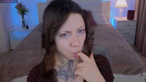 Erica online show from 02/02/26, 10:25