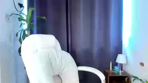 moonie_baddie31 online show from 09/09/25, 05:12