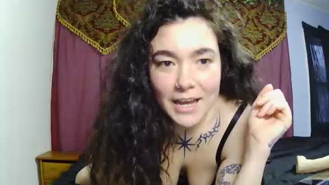 Snapshot of moonkitty6969 chatting on 03/23/26, 10:25 Moonkitty online show from 03/23/26, 10:25