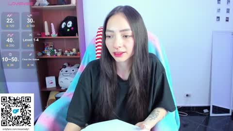 MOON  online show from 12/26/24, 10:52