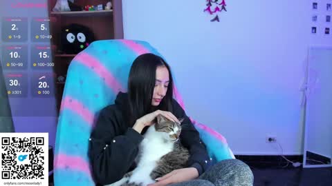 MOON  online show from 01/28/25, 05:00