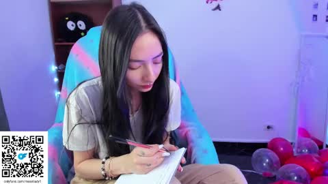 MOON  online show from 02/12/25, 03:40