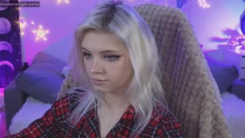 Mia   online show from 12/15/24, 04:37