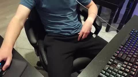 moonlighter7 online show from 11/06/25, 01:50