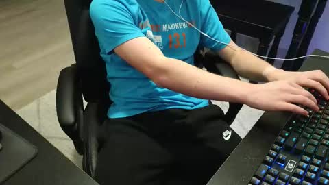 moonlighter7 online show from 11/13/25, 01:37