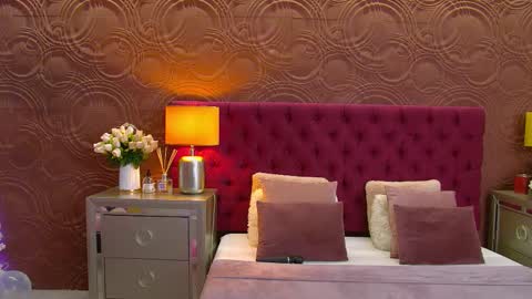 Snapshot of moonligt_iris chatting on 09/14/25, 04:33 moonligt_iris online show from 09/14/25, 04:33