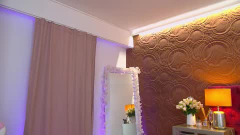 Snapshot of moonligt_iris chatting on 10/09/25, 06:00 moonligt_iris online show from 10/09/25, 06:00