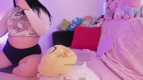 moonliight__ online show from 05/19/26, 03:40