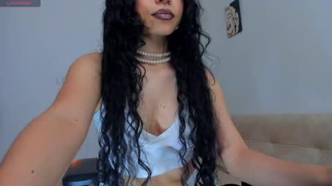Snapshot of moonmadison chatting on 05/21/26, 04:25 Madison online show from 05/21/26, 04:25