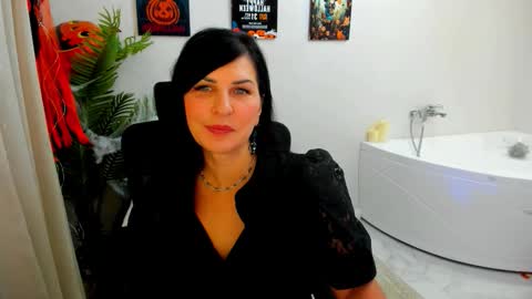 Ask me  online show from 10/21/25, 04:13