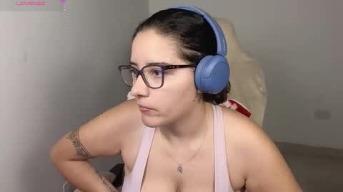 Moon Woman online show from 12/17/25, 05:46