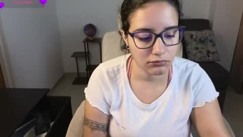 Snapshot of moonwoman_ chatting on 06/01/26, 03:52 Moon Woman online show from 06/01/26, 03:52