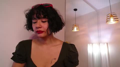 Michelle online show from 03/01/25, 02:04