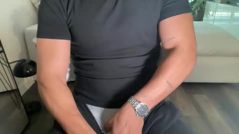 Snapshot of mora594574 chatting on 03/21/26, 09:40 mora594574 online show from 03/21/26, 09:40